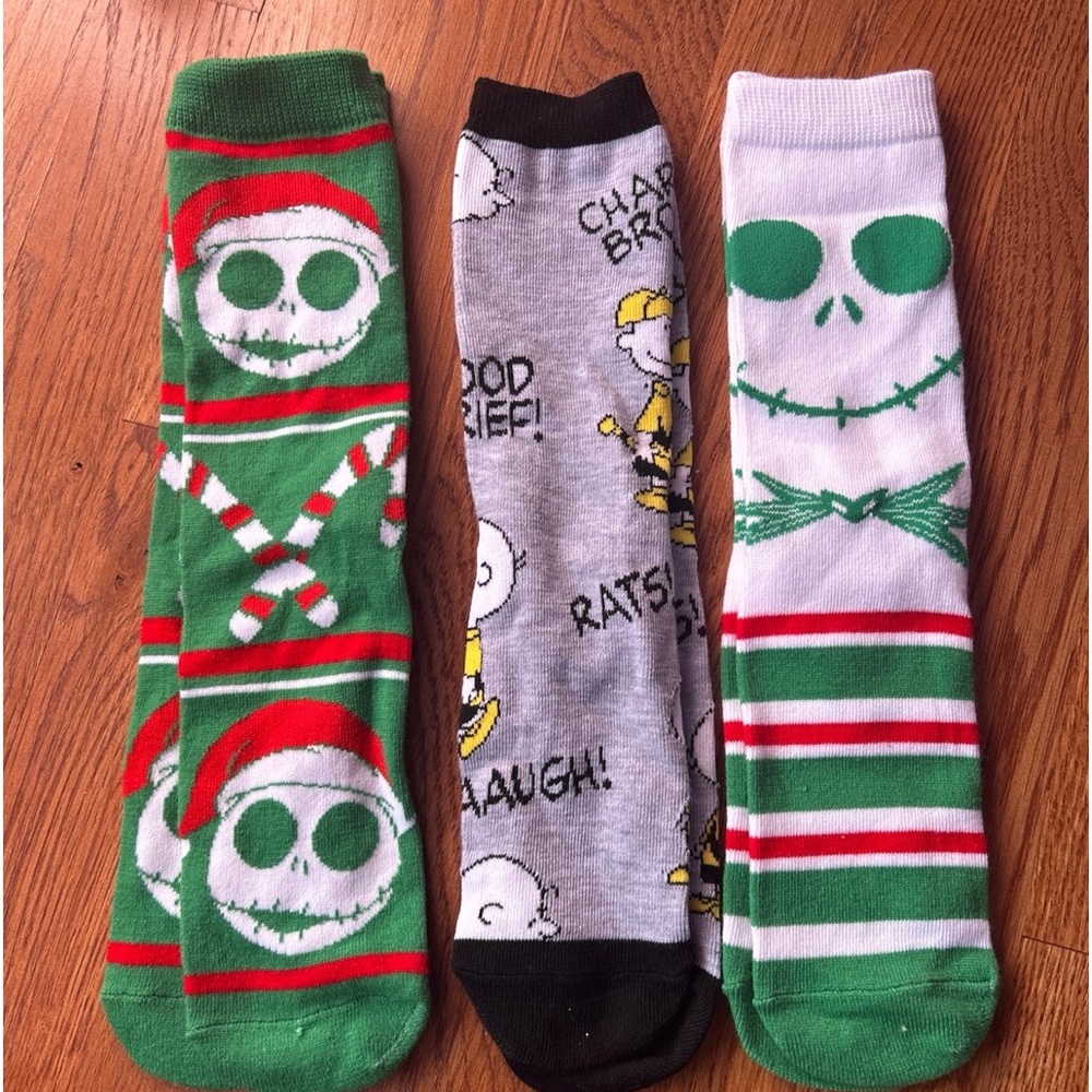 3 pairs of socks new without tags